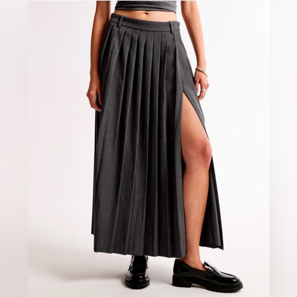 Abercrombie & Fitch Mid Rise Black Pleated Maxi‎ Skirt size large brand new - Picture 6 of 7
